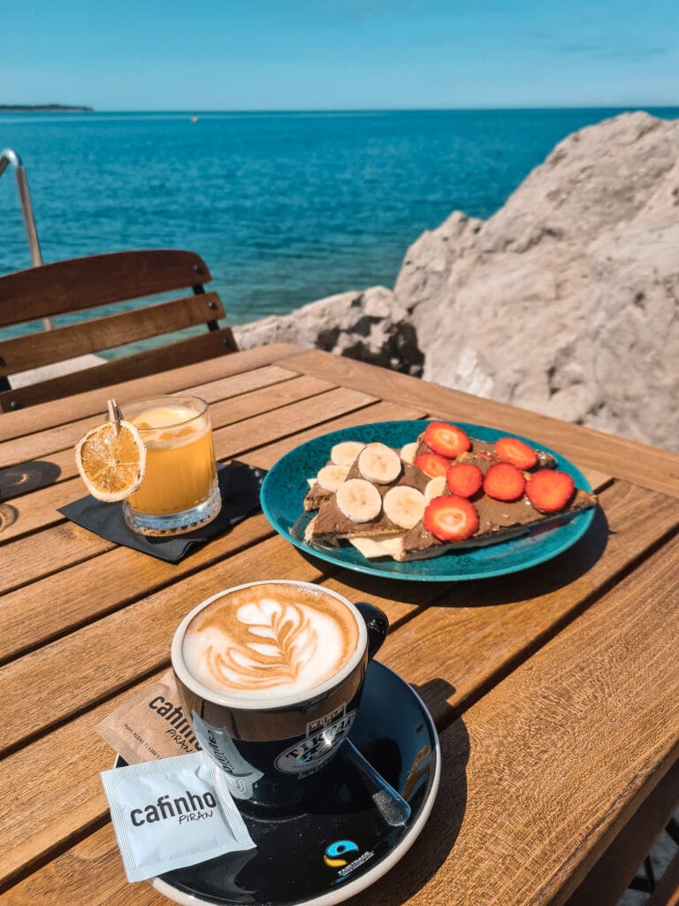 Brunch ob morju
